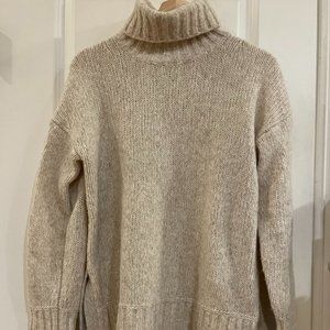 Everlane - The Cloud Turtleneck in Heathered Ivory